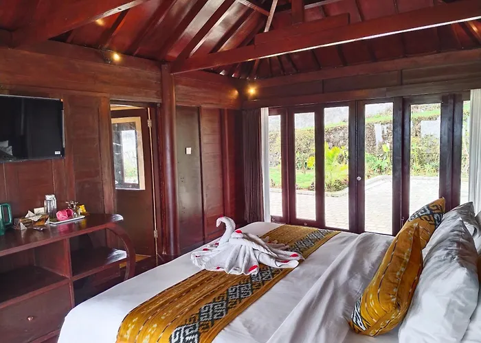 Merlyn Meadows Retreat Hotel