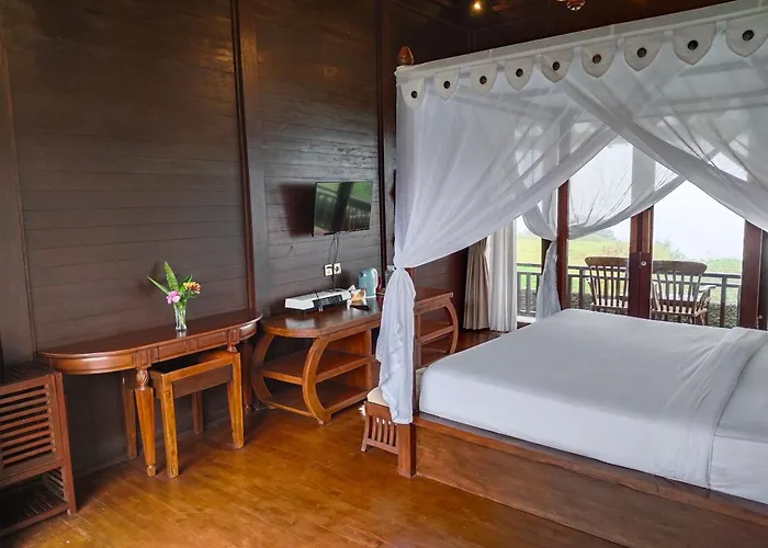 Merlyn Meadows Retreat Hotel 4*